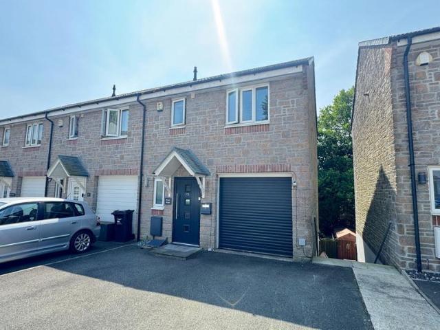 House for sale in Lamellion, Cornwall