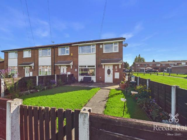 House for sale in Circular Road Estate, Tameside