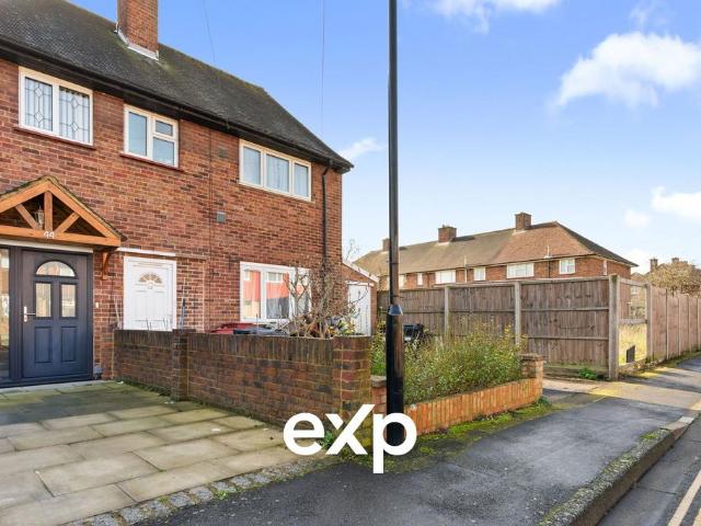 House for sale in London Borough of Hounslow, Feltham