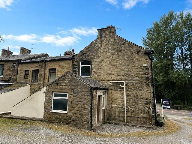 House for sale in Top O' Th' Meadows, Oldham