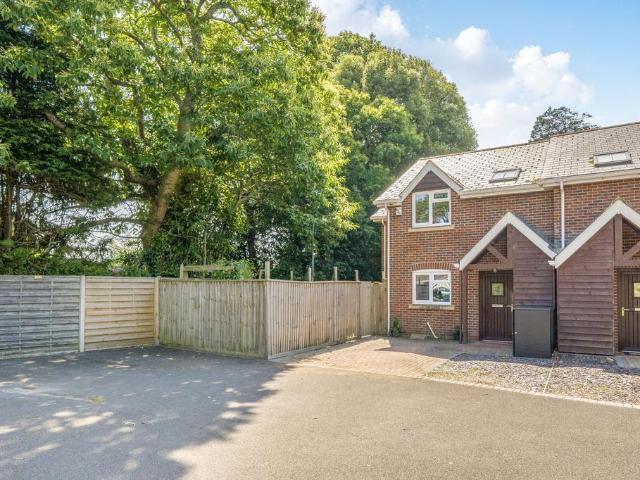 House for sale in Highcliffe