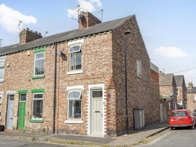 House for sale in High Field, York