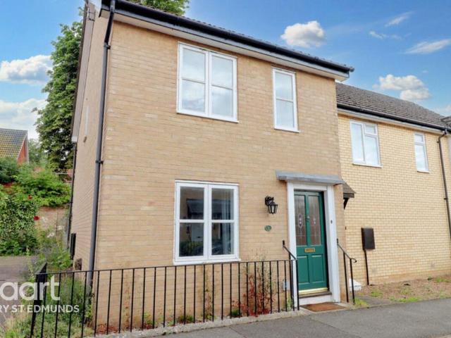 House for sale in Moreton Hall, Chedburgh