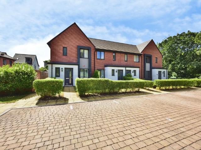 House for sale in Harbourland, Midway