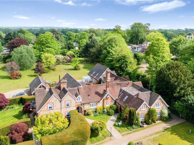 House for sale in Hooley, Red Hill