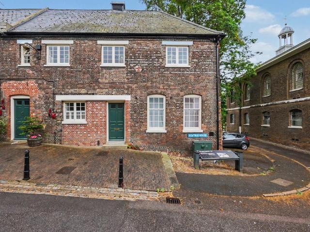 House for sale in Brompton, Gillingham