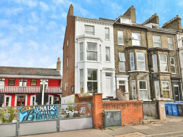 House for sale in East Bank, Norfolk