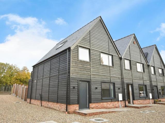 House for sale in Chipping Hill, Essex