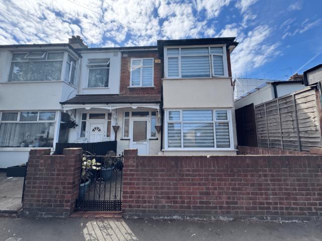 House for sale in Greater London