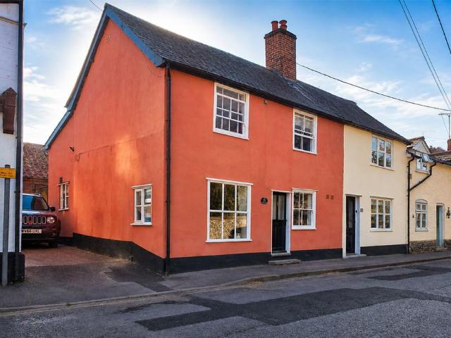 House for sale in Chelmondiston, Suffolk