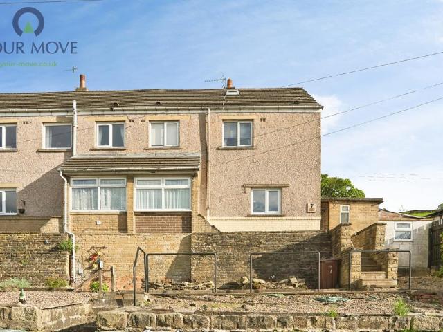 House for sale in Eastburn, West Yorkshire