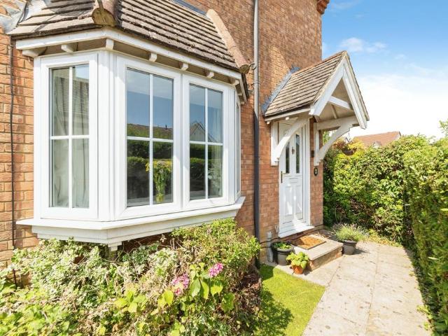 House for sale in Hertford, Colliers End