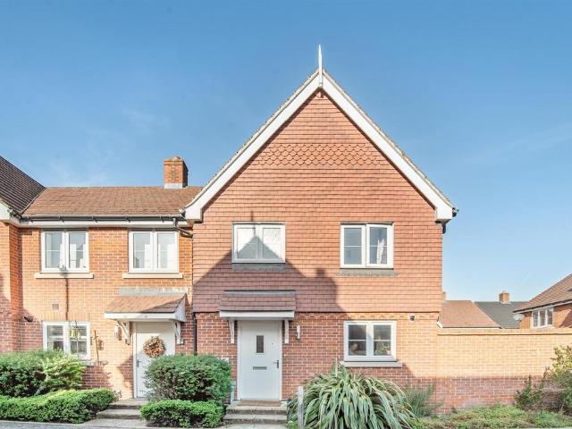 House for sale in The Wells, Surrey