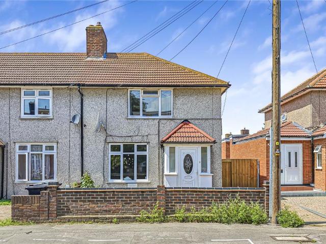 House for sale in Dagenham, Greater London