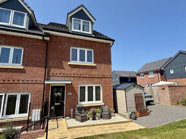House for sale in Llangyndeyrn, Carway