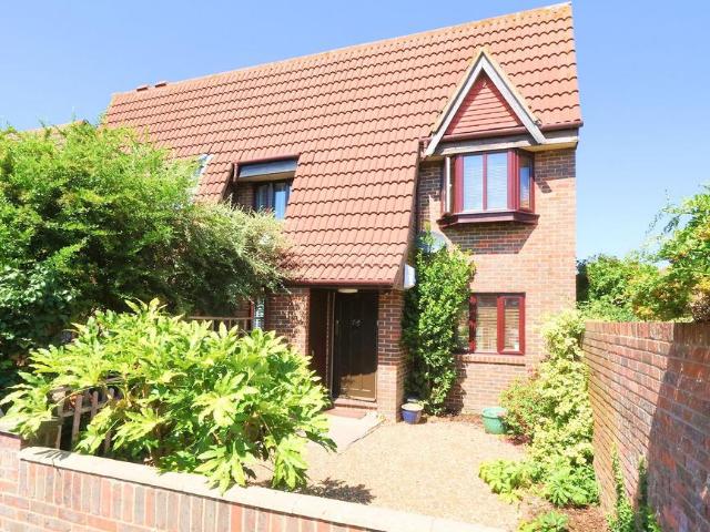 House for sale in London Borough of Croydon, Shirley