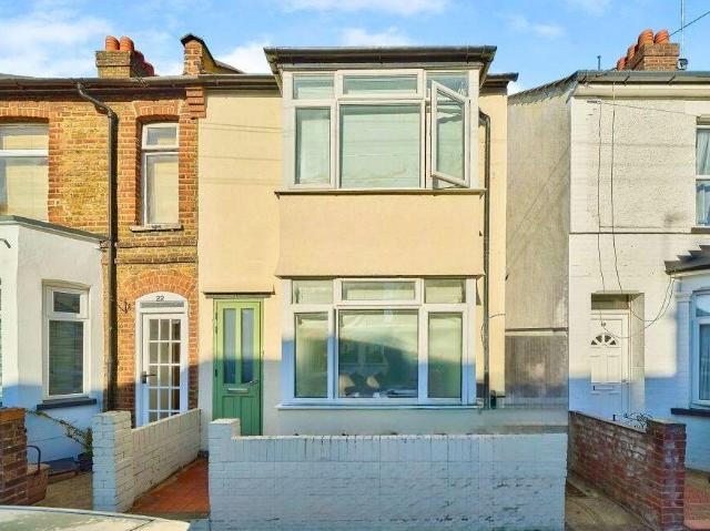 House for sale in Holywell Estate, North Watford