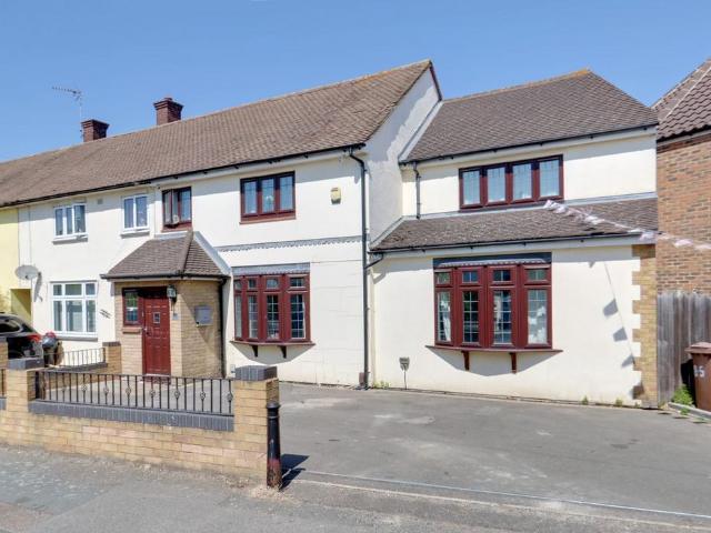 House for sale in South Ockendon, Essex