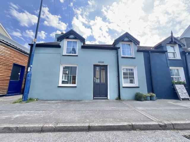 House for sale in Dol-y-bont, Wales
