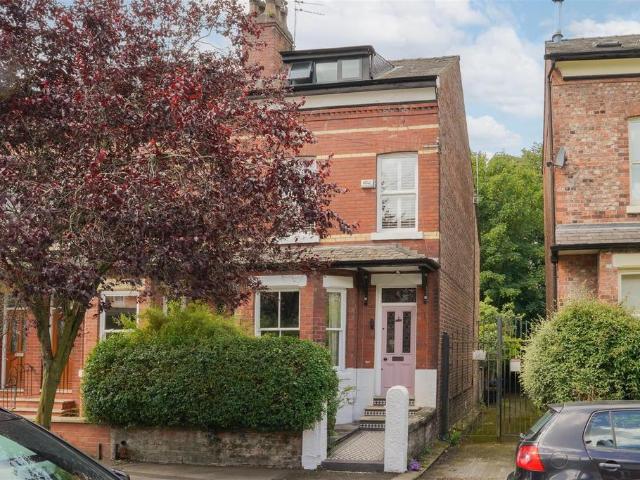 House for sale in Georgia, Greater Manchester