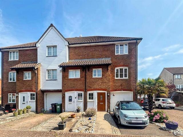 House for sale in Sovereign Harbour, Eastbourne