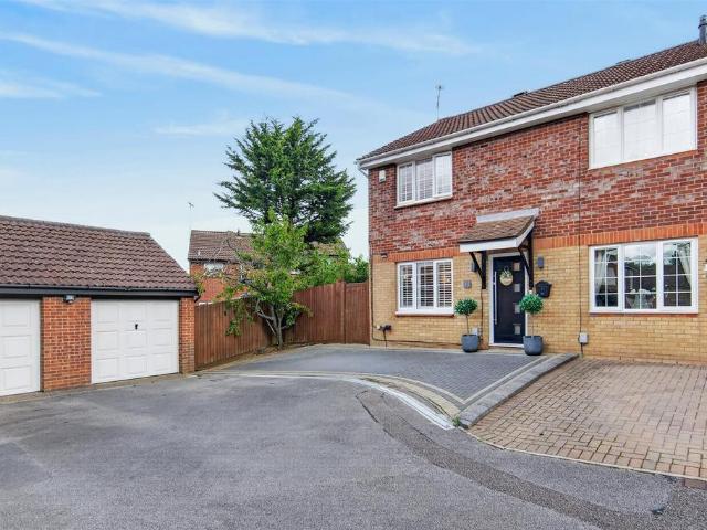 House for sale in Lewsey Farm