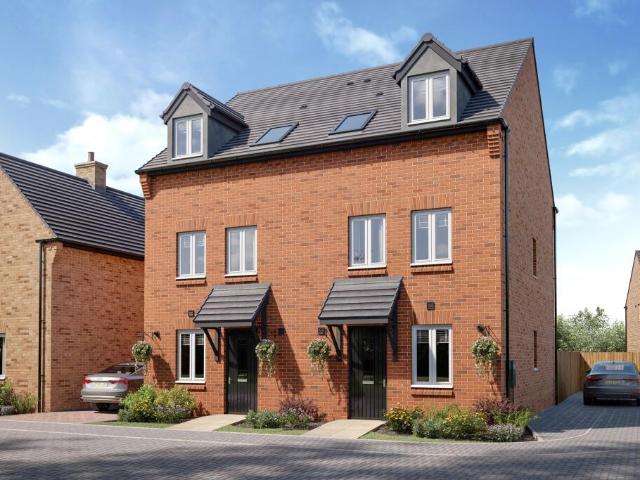 House for sale in Priors Hall Park, Weldon