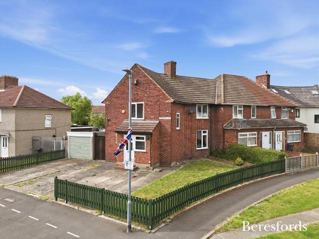 House for sale in Becontree, Greater London