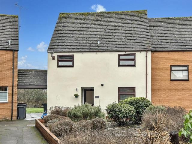 House for sale in Fossebridge, Gloucestershire