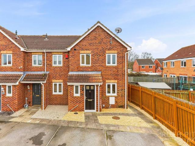 House for sale in South Kirkby and Moorthorpe, South Kirkby