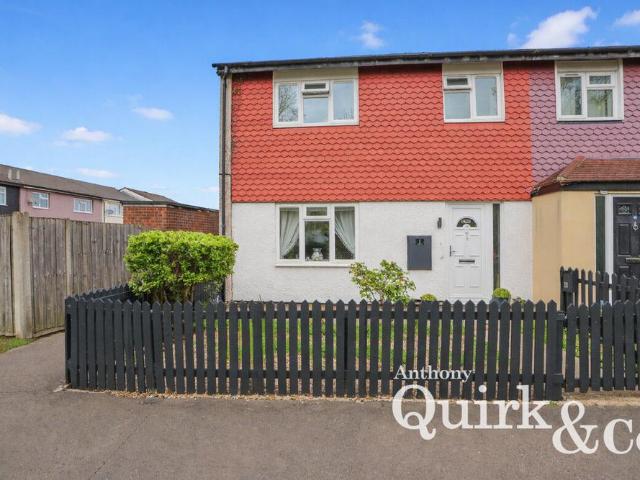 House for sale in Bowers Gifford, Essex