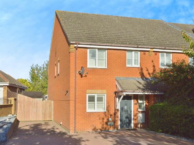 House for sale in Shenley Brook End, Milton Keynes