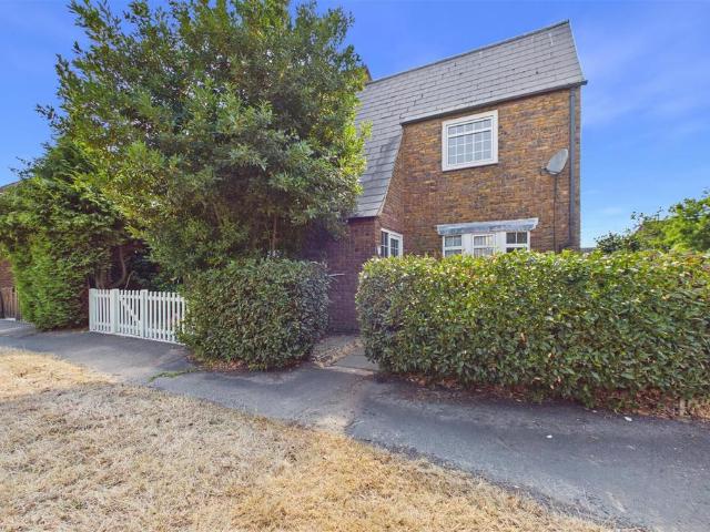 House for sale in Summersdale, Chichester