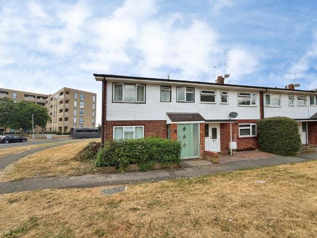 House for sale in Holywell Estate, North Watford
