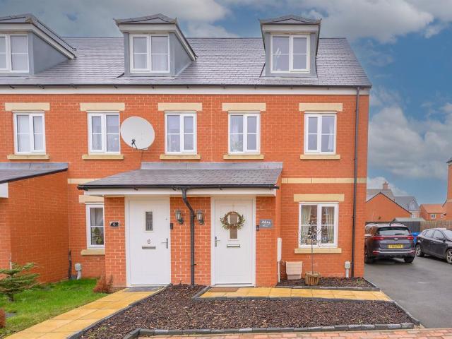 House for sale in Rothwell