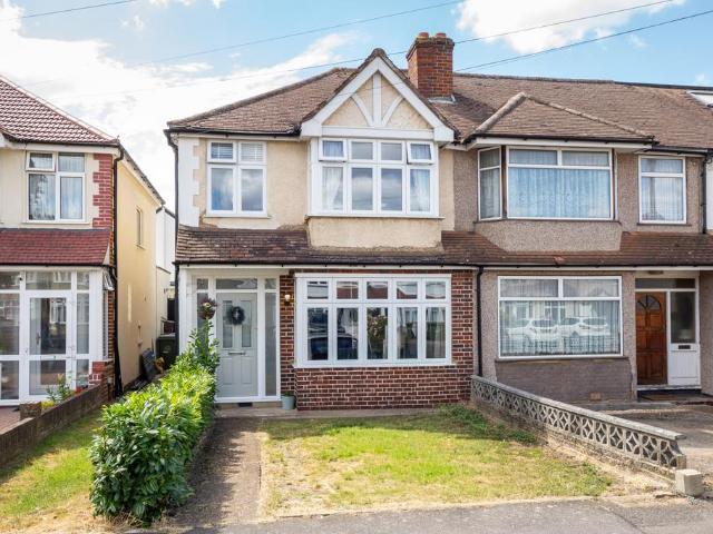 House for sale in Greater London