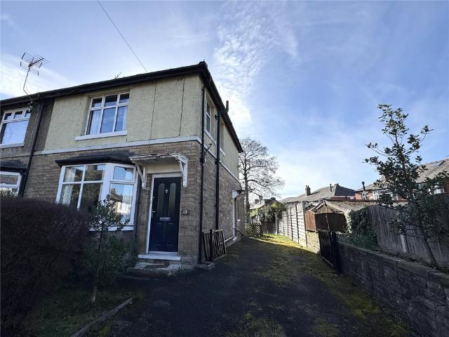 House for sale in Whitfield, Charlesworth