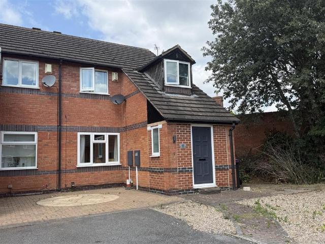 House for sale in Barton In Fabis, East Midlands