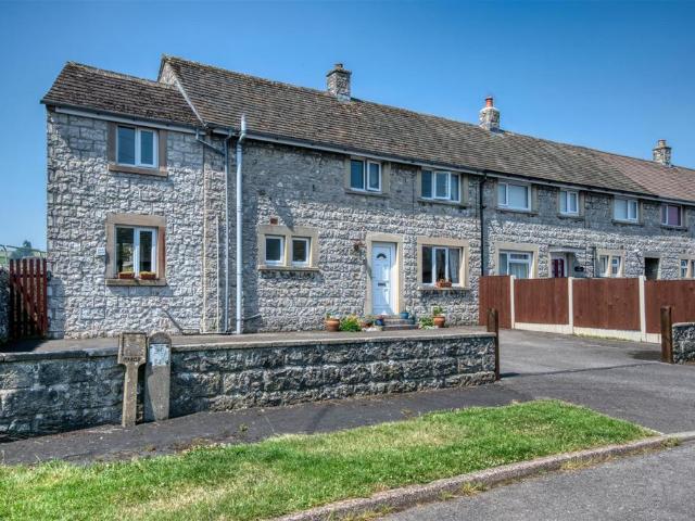 House for sale in Froggatt, East Midlands