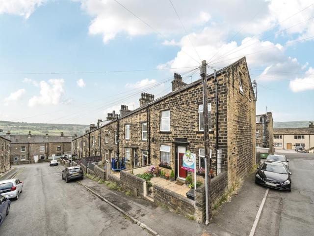 House for sale in Sowerby Bridge, Friendly