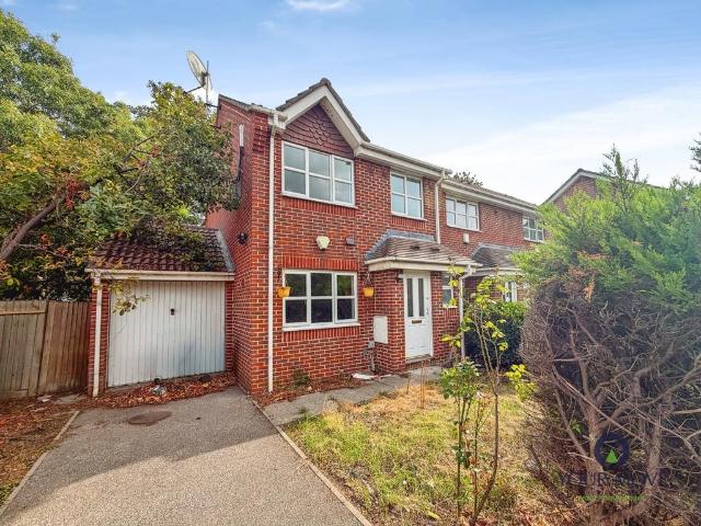House for sale in Northumberland Heath, Greater London