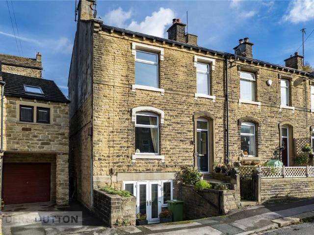 House for sale in Holme Valley, Honley