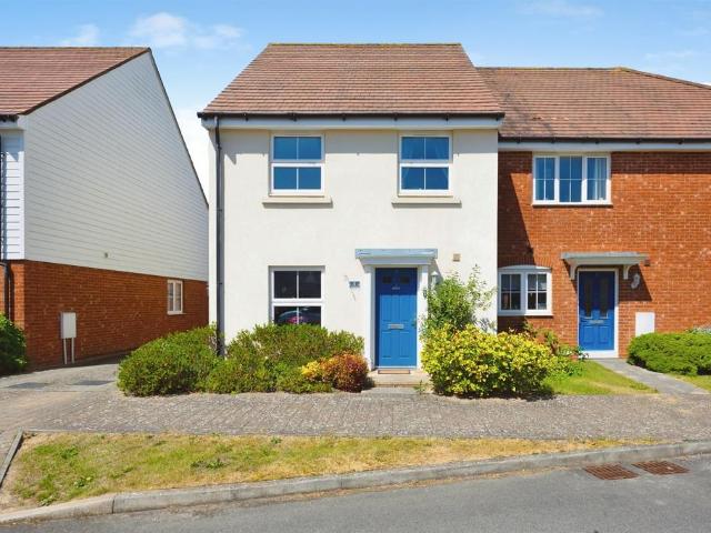 House for sale in Cheeseman's Green, Bridgefield