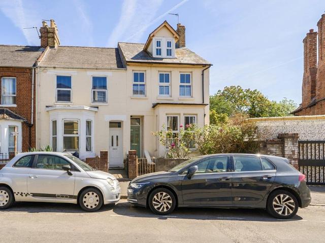 House for sale in The Slade, Oxfordshire