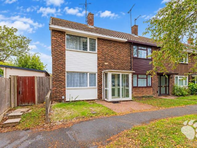 House for sale in Lee Chapel, Basildon