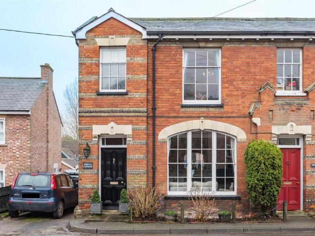 House for sale in Swingleton Green, Chelmondiston