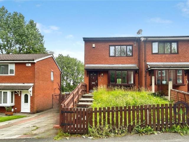 House for sale in Pendock, Greater Manchester