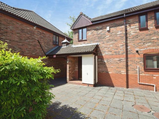 House for sale in Eaves Green, Andertons Mill