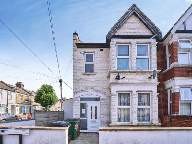 House for sale in Leytonstone, Greater London