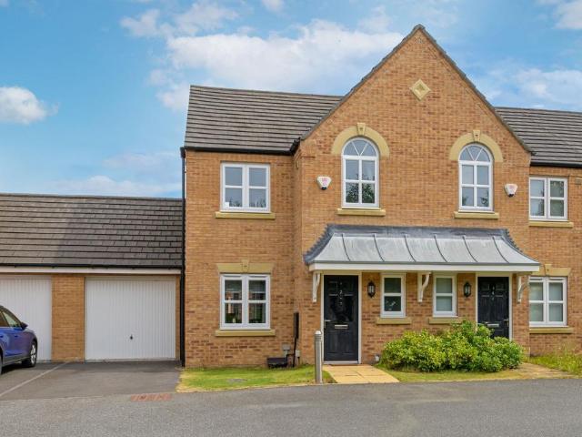 House for sale in Preston Brook